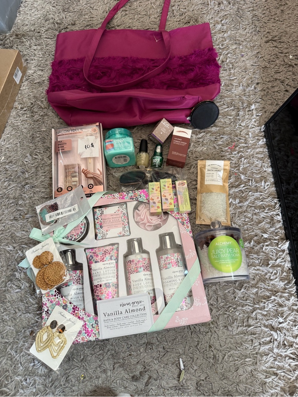 Magenta Tote with Bath & Body Gift Set - Vanilla Almond
